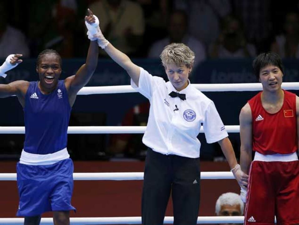 Inglesa conquista ouro em -51 kg