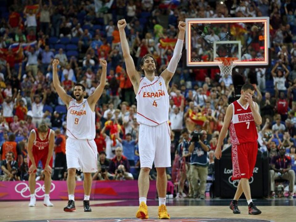 Espanha recupera e vai à final