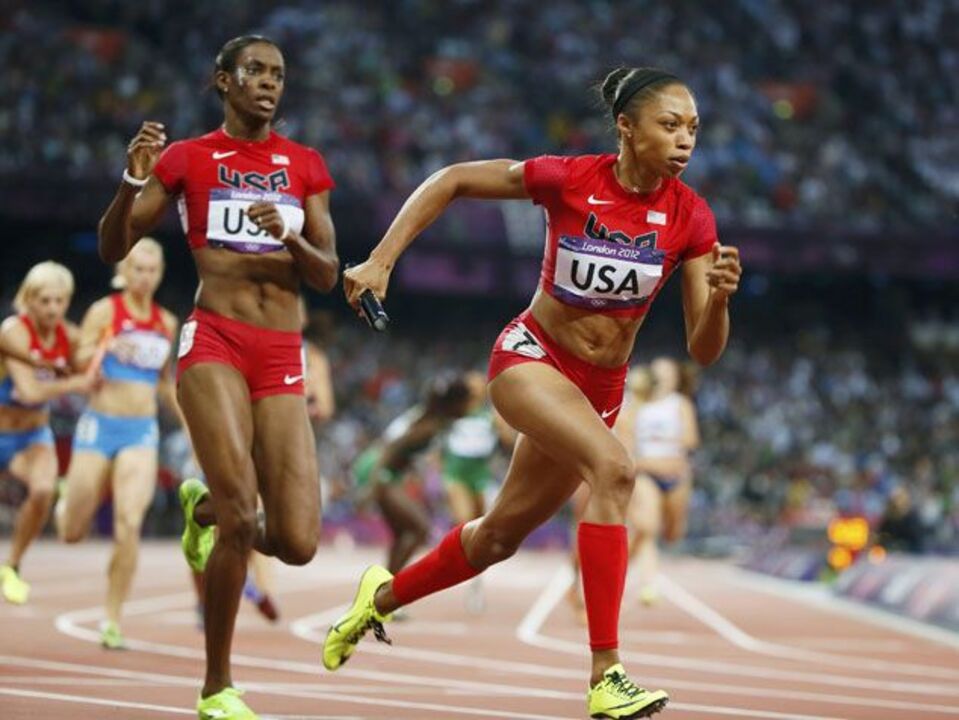 Estados Unidos vencem 4x400 metros femininos 