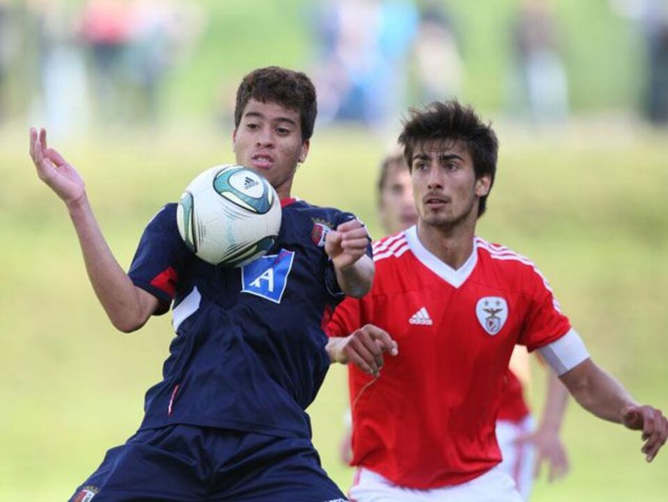Benfica B-Sp. Braga B, 2-2: André Gomes dá empate nos descontos