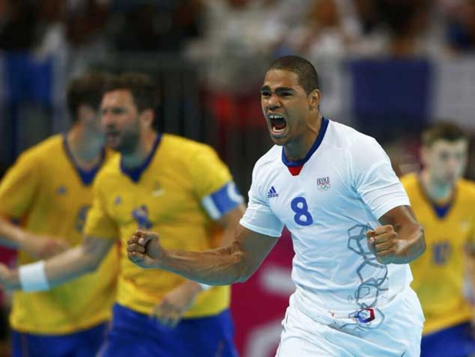 França renova título