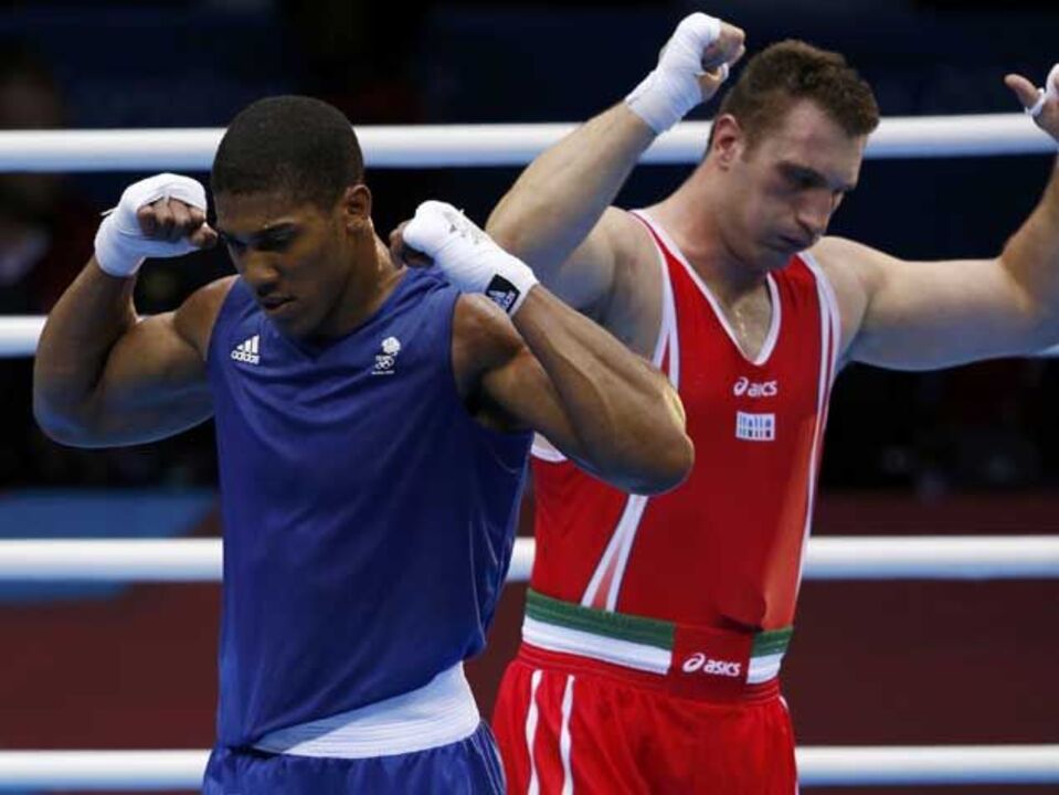 Britânico Anthony Joshua alcança ouro nos +91 kg