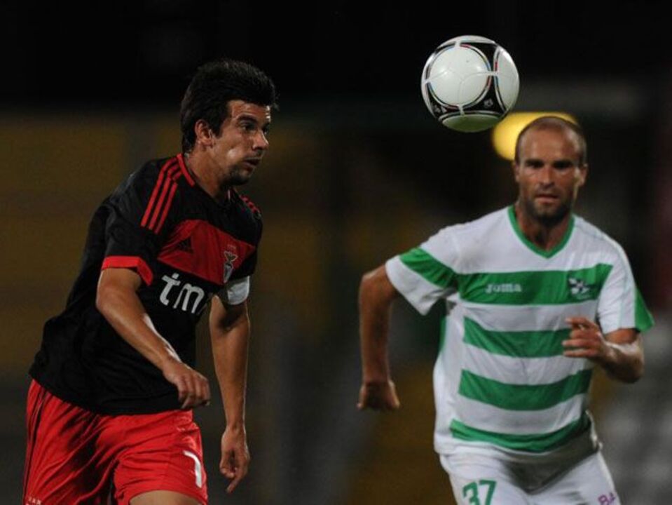 Naval-Benfica B, 2-1: Primeira derrota encarnada