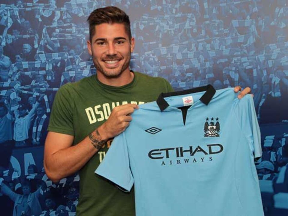 Javi García confirmado no Man. City