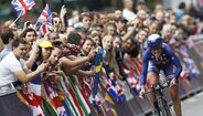 Kristin Armstrong revalida título no contrarrelógio feminino