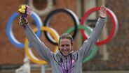 Kristin Armstrong revalida título no contrarrelógio feminino