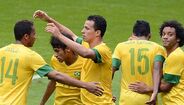 Danilo abre caminho à terceira vitória do Brasil 