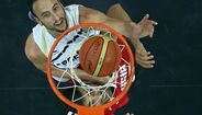 Scola e Ginobili embalam Argentina