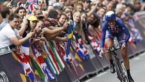 Kristin Armstrong revalida título no contrarrelógio feminino