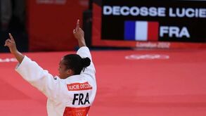 Lucie Decosse conquista ouro nos -70 kg