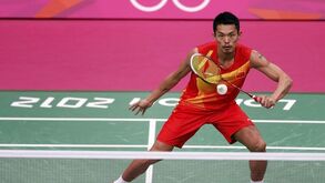 Chinês Lin Dan revalida título de masculino