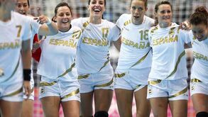 Espanholas batem a Noruega por 25-20