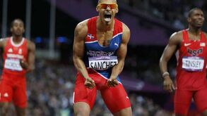 Felix Sanchez dá primeiro ouro à Rep. Dominicana