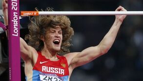 Russo Ivan Ukhov conquista ouro no salto em altura
