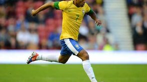 PSG confirma contratação de Lucas Moura