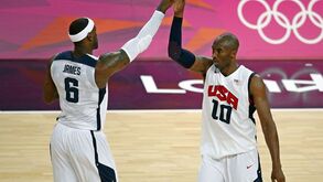 Kobe e LeBron resolvem frente à Austrália