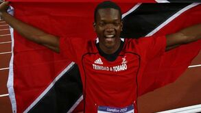 Keshorn Walcott conquista ouro no lançamento do dardo 