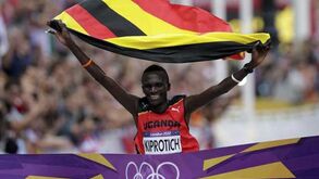 Stephen Kiprotich conquista ouro na maratona