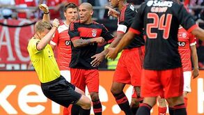 Árbitro Fischer vai apresentar queixa contra Luisão