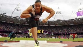 Valerie Adams: «Desfiz-me em lágrimas pouco depois»