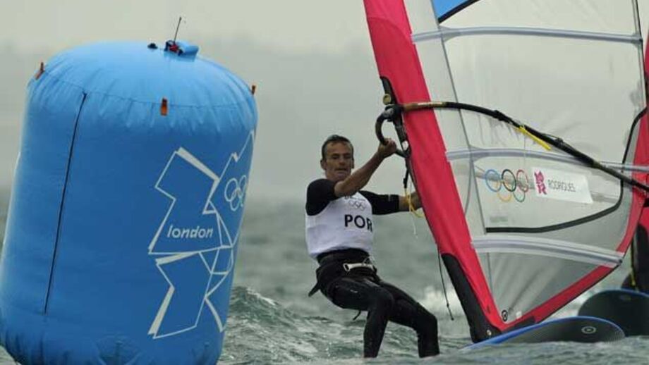 João Rodrigues sobe a 14.º em RS:X