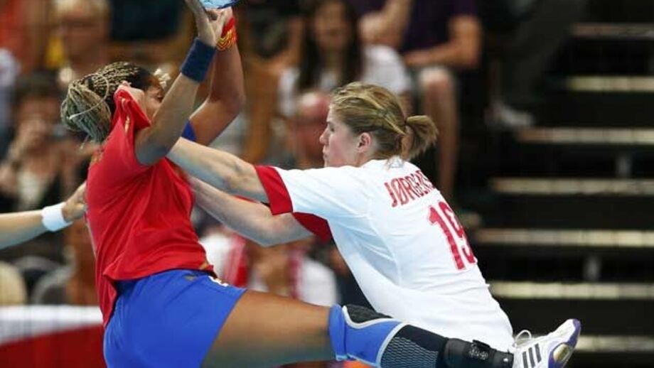 Espanha bate Dinamarca por 24-21