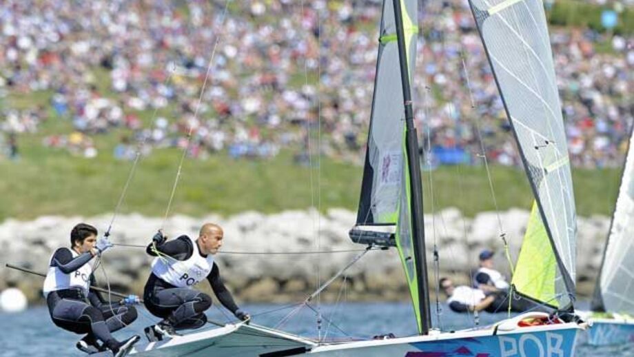 Freitas e Andrade sobem ao 5.º lugar em 49er