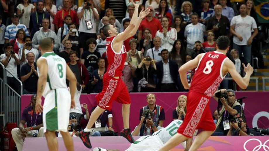 Triplo de Fridzon dá vitória à Rússia