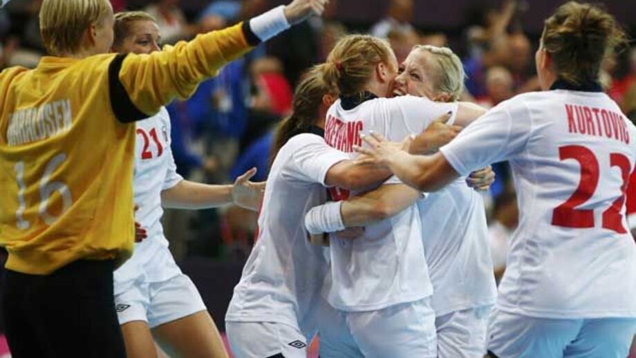 Noruega vence Dinamarca e garante apuramento