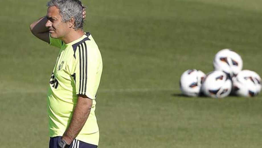 Mourinho: «Cabeça do Kaká não está bem»