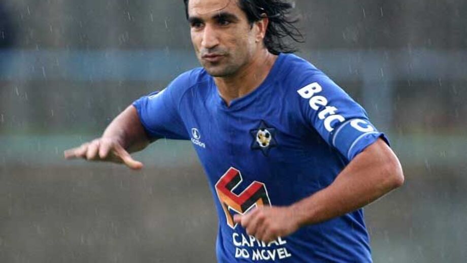 Freamunde vence Oliveirense por 2-1 