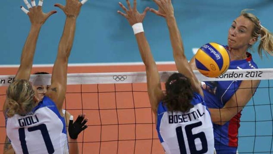 Rússia bate Itália e vence Grupo A