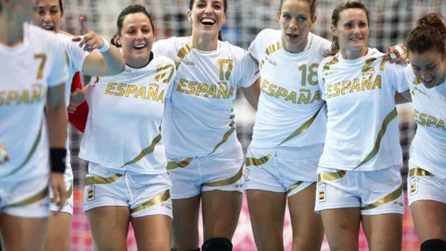 Espanholas batem a Noruega por 25-20
