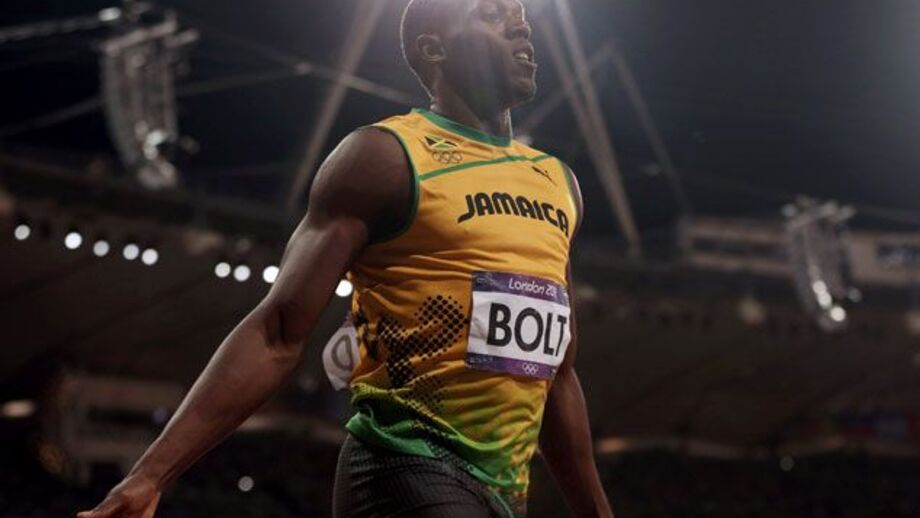 Lightning Bolt iguala recorde de Carl Lewis