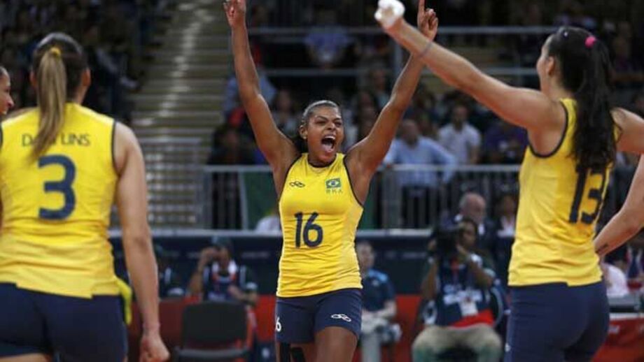 Brasil vence Sérvia e garante apuramento