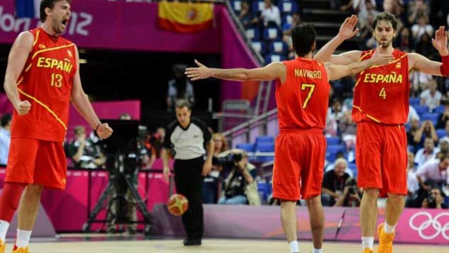 Espanha vence França e garante meias-finais