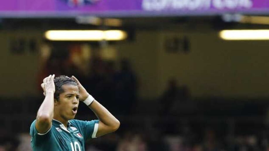 Giovani dos Santos falha final com o Brasil