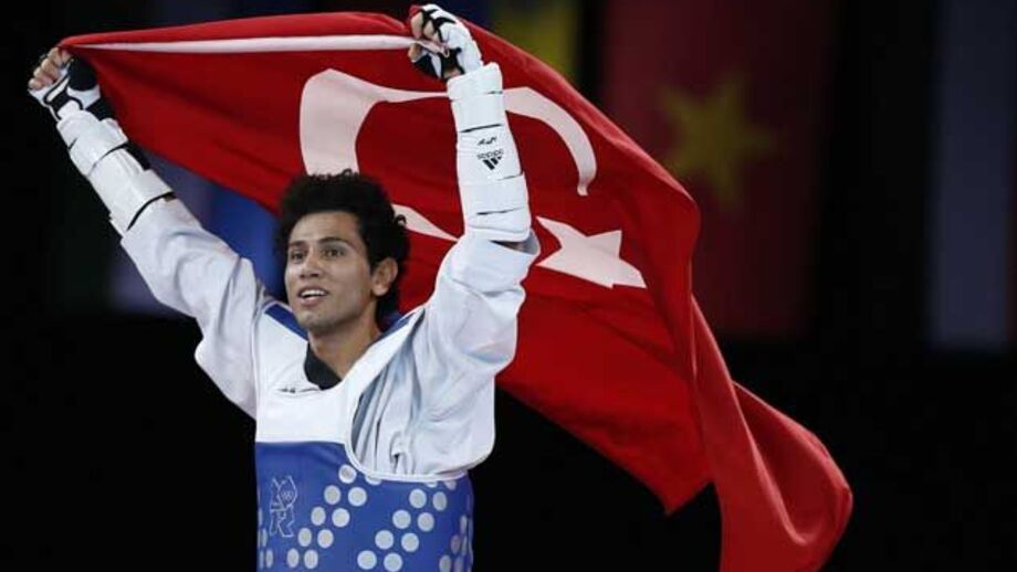 Turco Servet Tazegul conquista ouro nos -68 kg