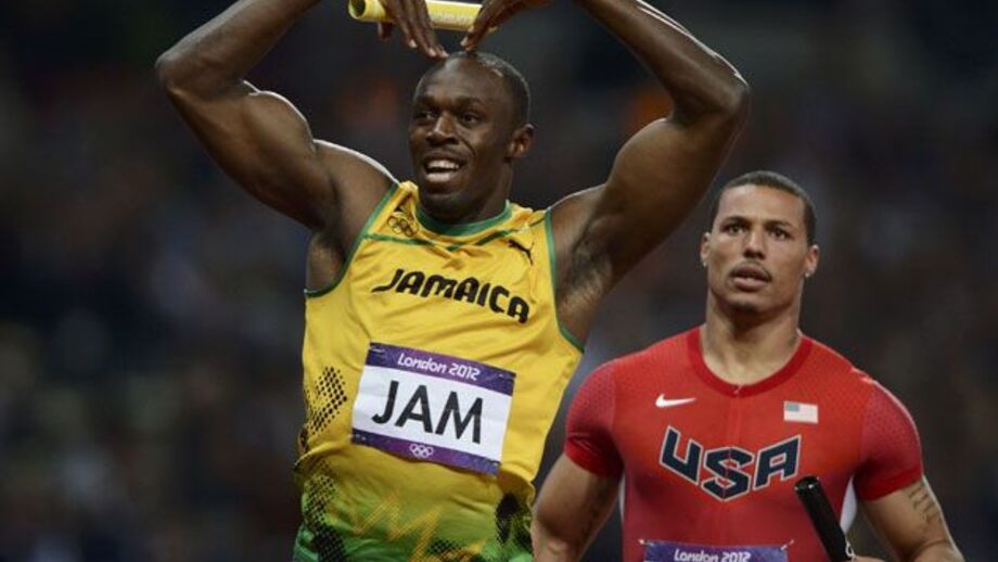 Bolt repete dose chinesa e volta a fazer história