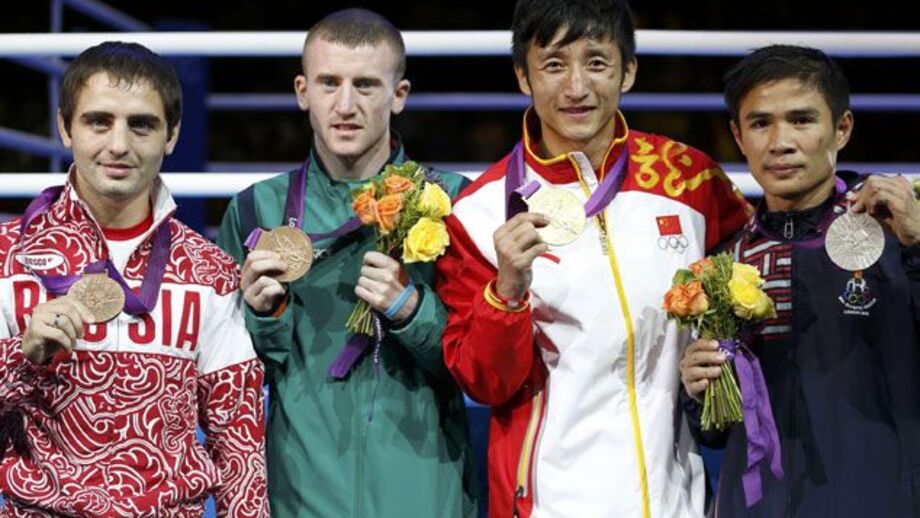 Chinês Zou Shiming revalida título de -49kg 