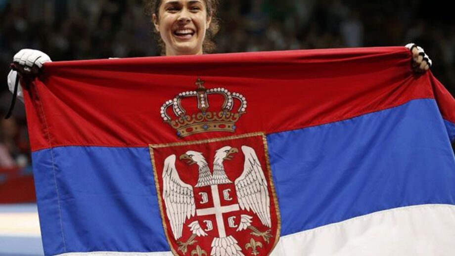 Sérvia Milica Mandic conquista ouro nos +67 kg
