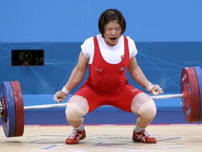 Rim Jong-sim vence ouro nos -69kg