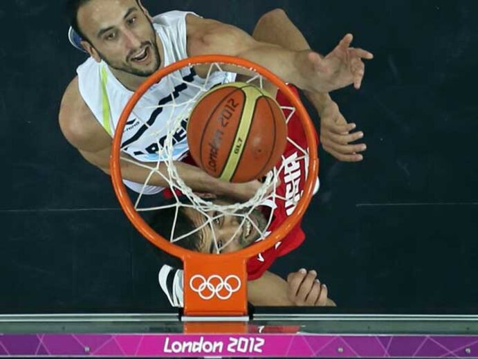 Scola e Ginobili embalam Argentina