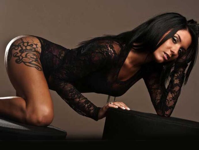 Lisa Zalic: Muito além das tatuagens