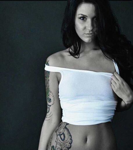 Lisa Zalic: Muito além das tatuagens