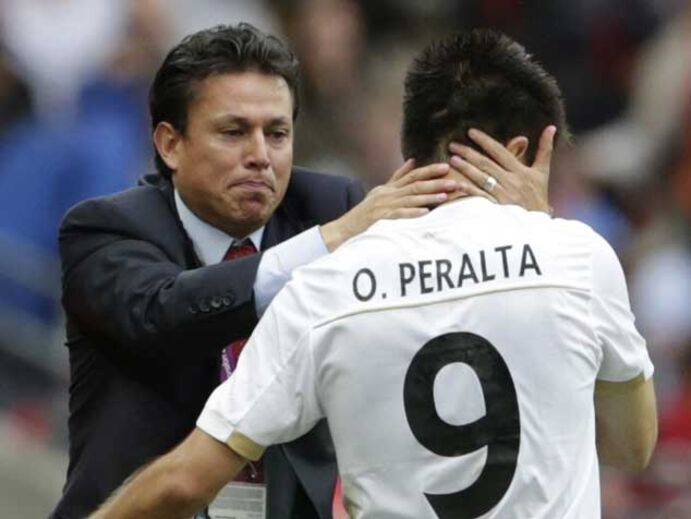 Mexicanos dão a volta e alcançam final