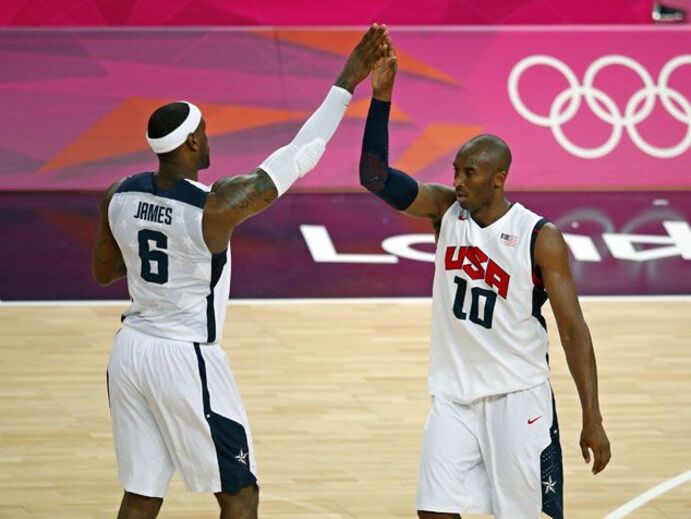 Kobe e LeBron resolvem frente à Austrália