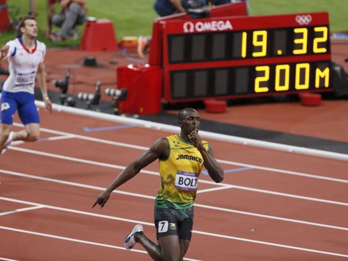 Usain Bolt bicampeão olímpico dos 200m