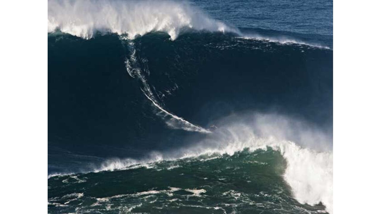 Largest Wave Surfed Record