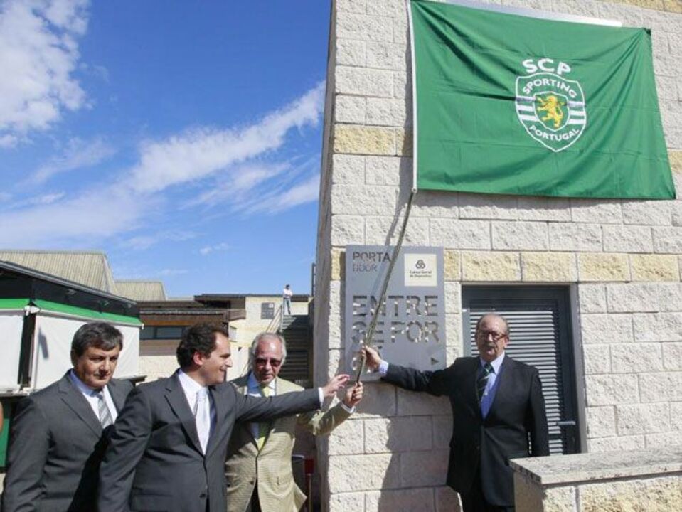 Aurélio Pereira emocionado pela homenagem 